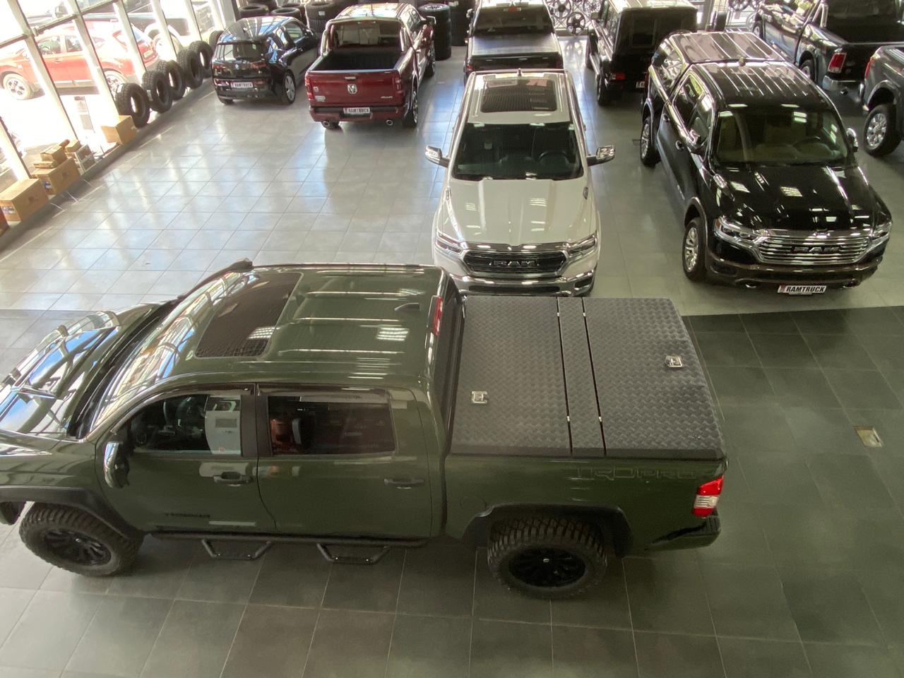 Крышка dodge ram